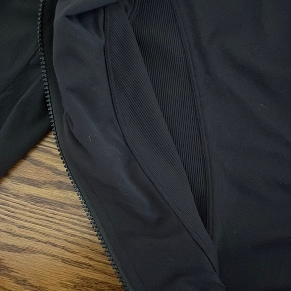 Lululemon hooded jacket - Picture 6 of 7